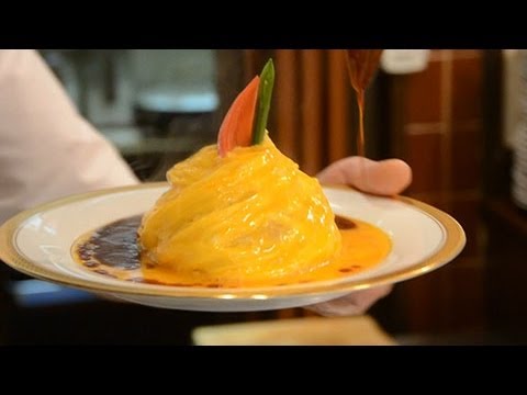 美しすぎるオムライス　さいたま市の「紅亭」 - YouTube