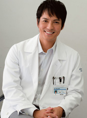 【画像】俳優・女優が演じた、色々な職業の制服姿