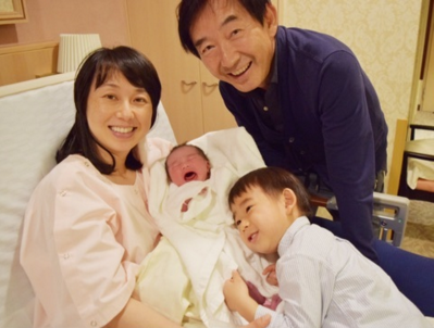 石田純一&東尾理子に女児誕生 “息子”いしだ壱成が報告「ホッとした」