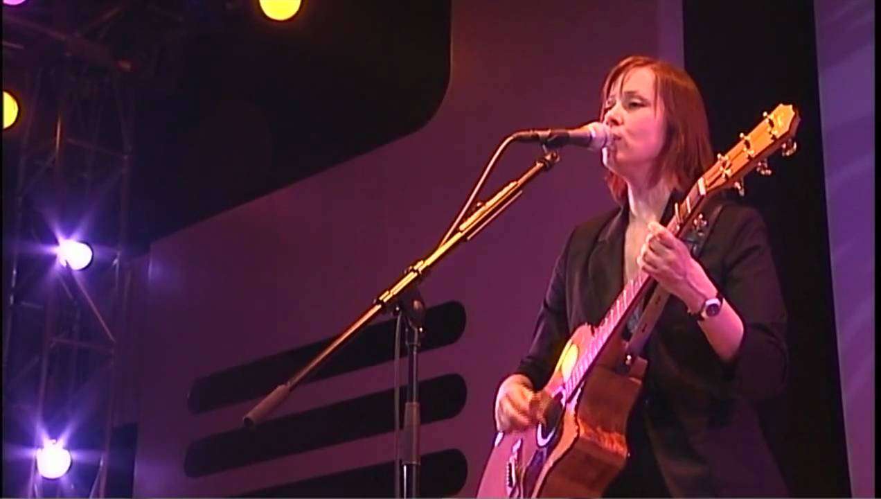Suzanne Vega - Rosemary (Remember Me) - YouTube