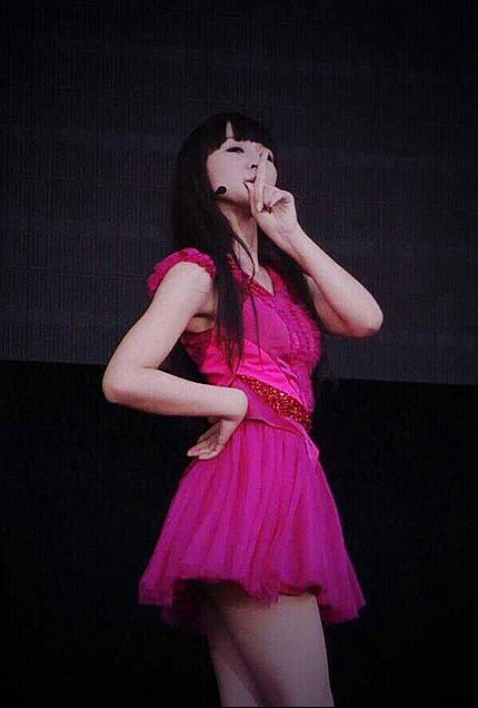 そんなに綺麗じゃないけど色っぽい女性