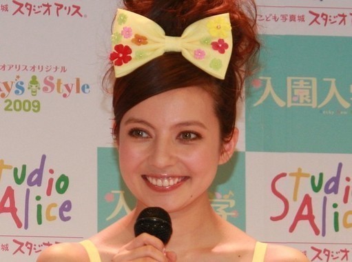 「ベッキーから手紙来ない！」 友達の「線引き」にショック受ける芸能人続々 : J-CASTニュース