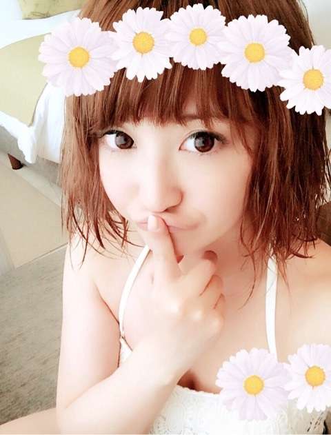 矢口真里　海外ロケで“写真集風”自撮り「ギャップはんぱない」