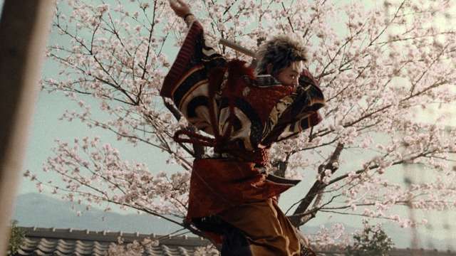 au三太郎シリーズに新キャラ･花咲爺さん登場、笹野高史のつぶやきから実現