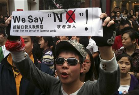 中国人ツアー客30人「食べ放題」時間過ぎても注文続け店とトラブル110番、警官に暴行