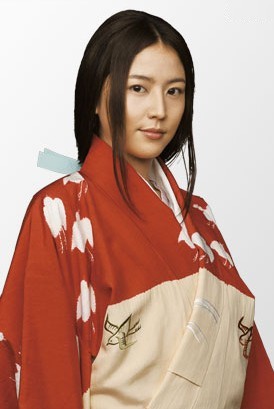 長澤まさみ、セクシー衣装で魅了