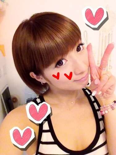 辻希美が公開した娘の勉強机がニトリだと判明、ネットで話題に