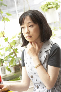 辛酸なめ子さん、どうして女性は友情を危うくしてまで友人の恋愛に口を出してしまうんですか？ | サイゾーウーマン