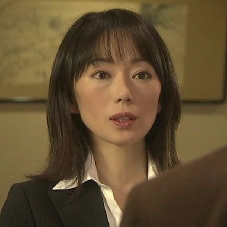 そんなに綺麗じゃないけど色っぽい女性