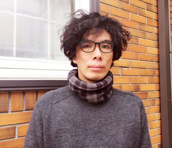 パーマスタイルの似合うイケメン