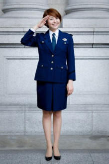 【画像】俳優・女優が演じた、色々な職業の制服姿