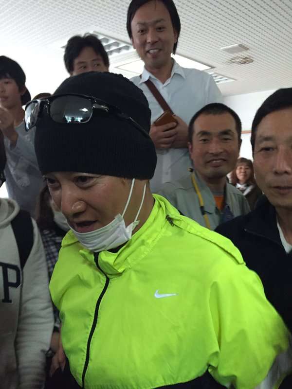 SMAP中居正広、熊本の長嶺小に炊き出し参戦！さっそくバレる