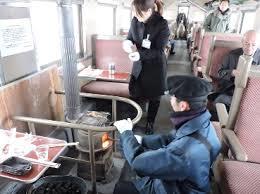 電車の中での飲食について