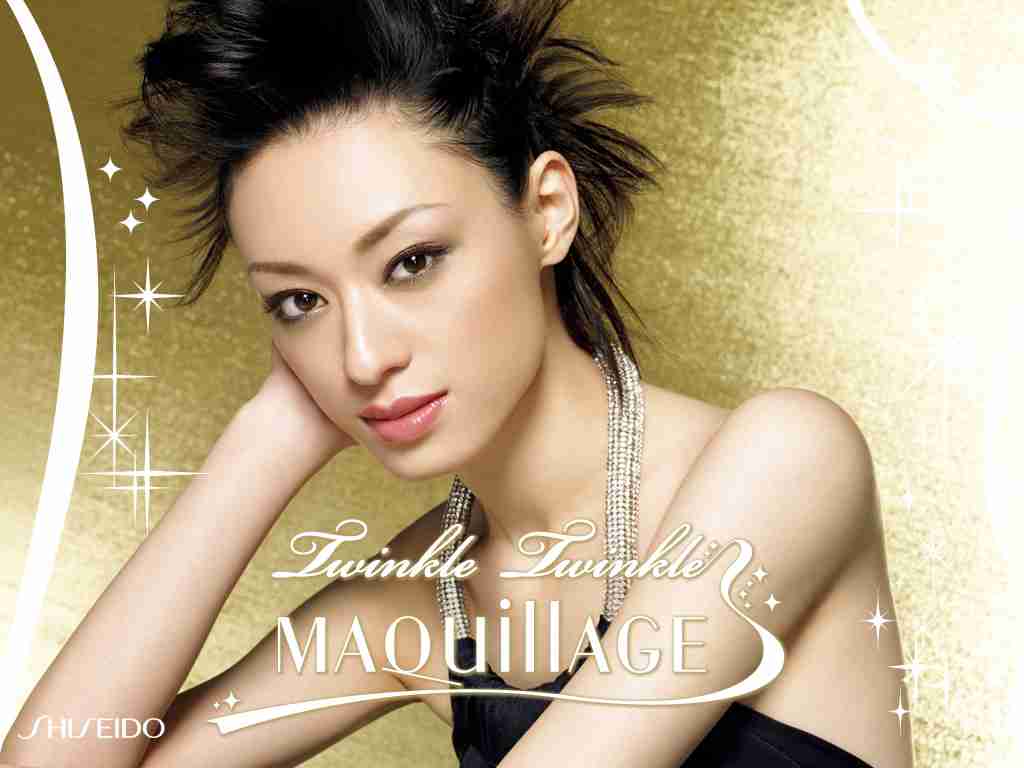 栗山千明の新CMでエラの違いが歴然に ネットでは「また顎削った？」と指摘