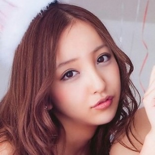 板野友美、「大赤字アイドル」へ!?　主演ホラー映画＆10周年フォトブックが相次いで大爆死