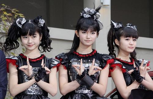 BABYMETAL：ニューアルバムがビルボード39位　坂本九以来53年ぶりトップ40入り