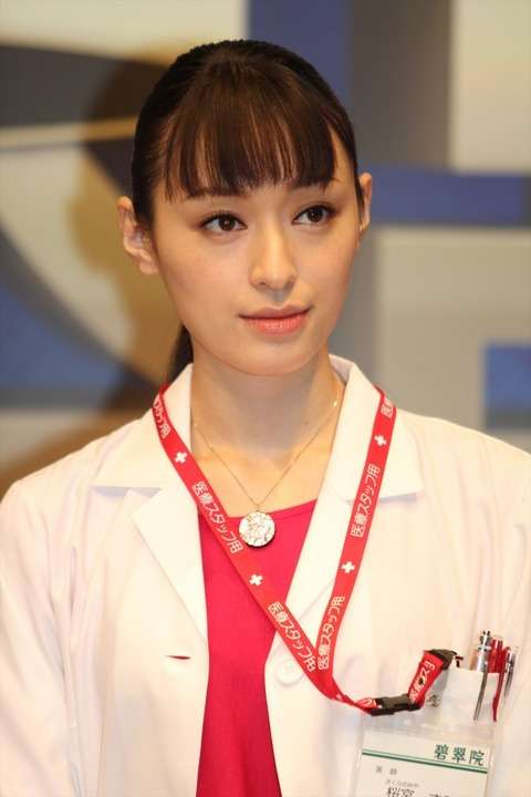 栗山千明の新CMでエラの違いが歴然に ネットでは「また顎削った？」と指摘