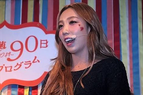 ざわちん、歌手デビューで“オリコン1位宣言” 目標は「武道館、東京ドーム!」
