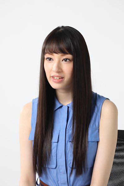 栗山千明の新CMでエラの違いが歴然に ネットでは「また顎削った？」と指摘