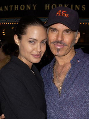 ブラッド・ピット、激やせアンジェリーナ・ジョリーと離婚危機か