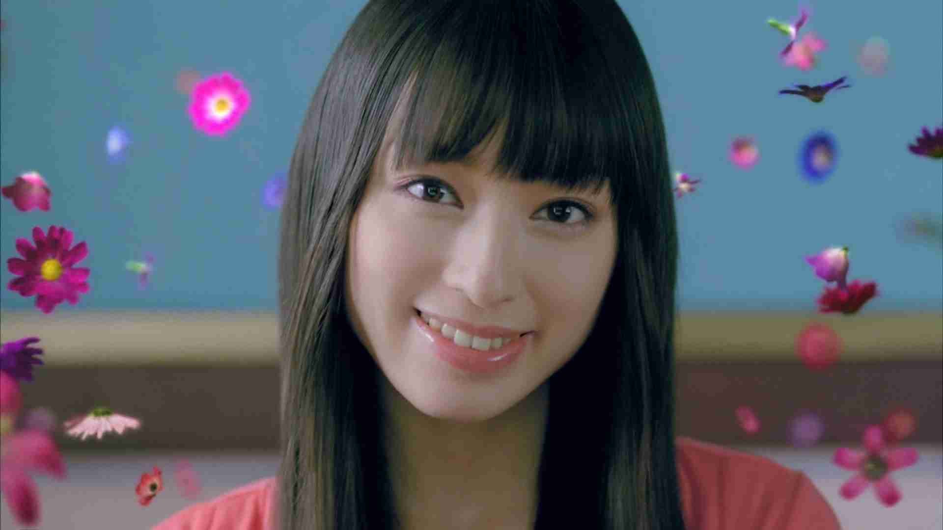 栗山千明の新CMでエラの違いが歴然に ネットでは「また顎削った？」と指摘