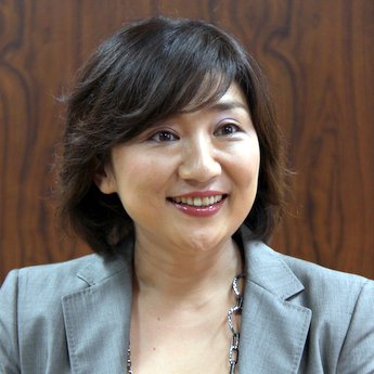 石田ゆり子に天海祐希「結婚しない」アラフィフ美女優たちの恋愛事情