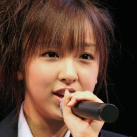 板野友美、「大赤字アイドル」へ!?　主演ホラー映画＆10周年フォトブックが相次いで大爆死