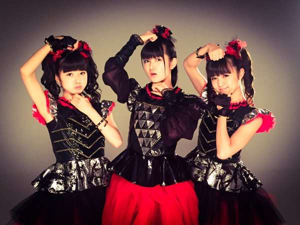 「BABYMETALはまがい物」と酷評したラジオDJのピーター・バラカン氏にファン激怒