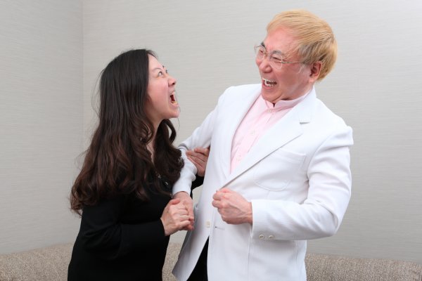 高須院長「ヘリで救援物資を直接被災者に届けます」