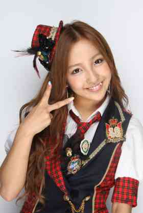 板野友美、「大赤字アイドル」へ!?　主演ホラー映画＆10周年フォトブックが相次いで大爆死