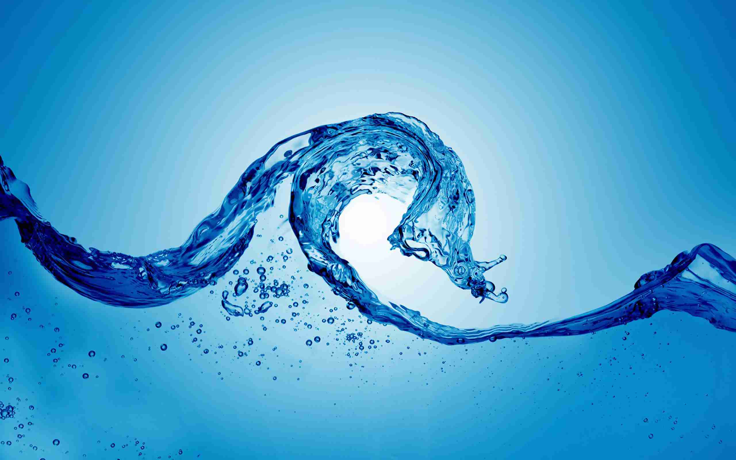 コース料理を頼むとき、水しか飲まないって…