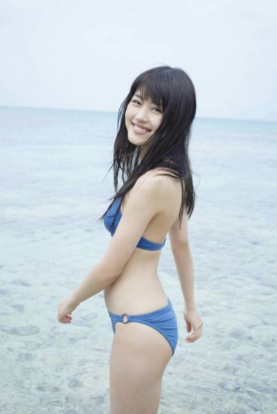 大人セクシーな有村架純に絶賛、蜷川実花「また撮りたいすぐ会いたい」。