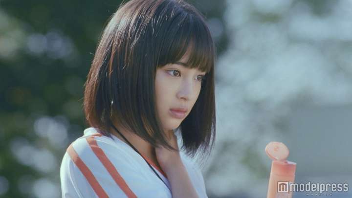広瀬すずが彼氏とキス!! ラブラブプリクラ流出