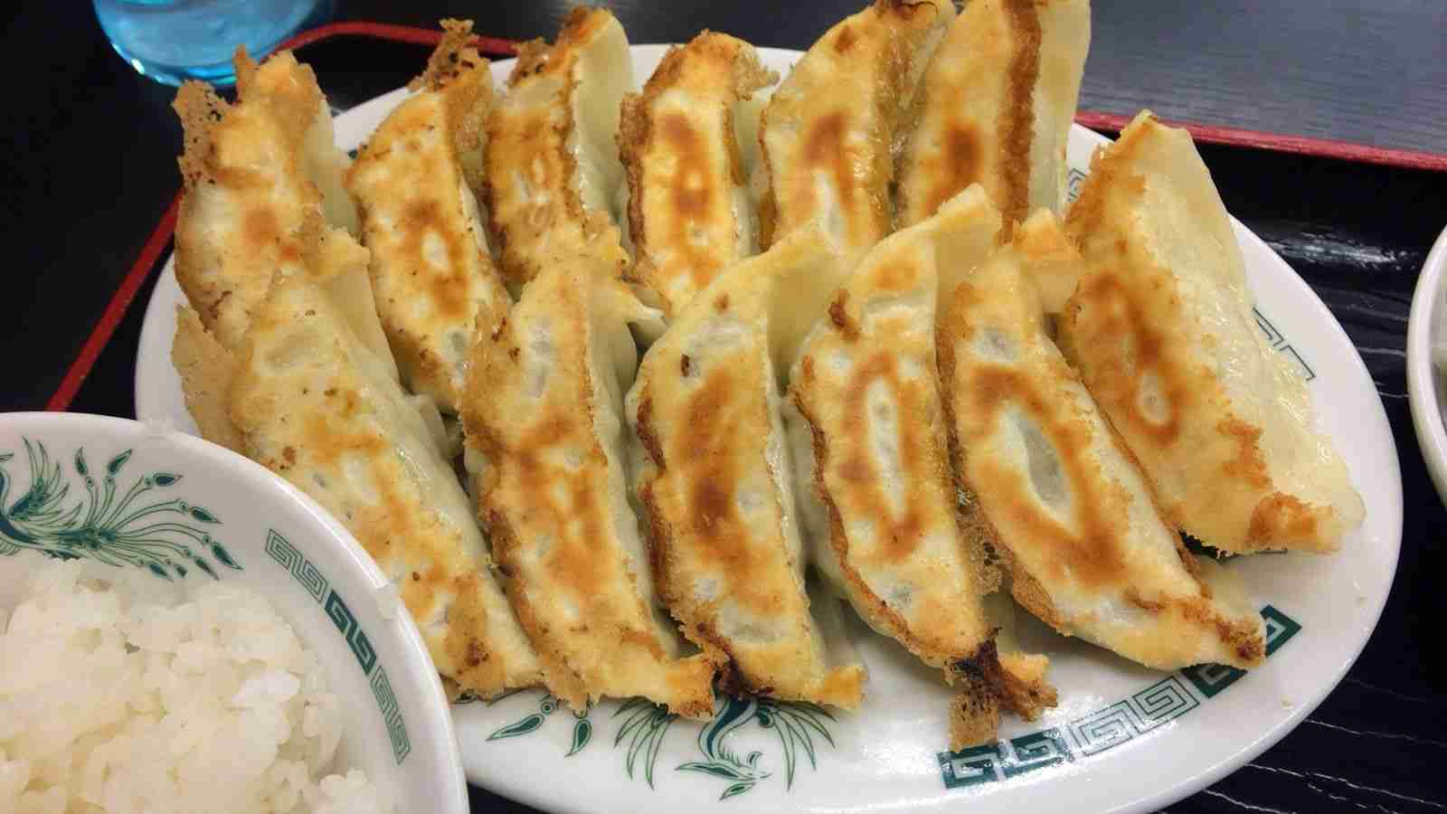 餃子、何個食べる？