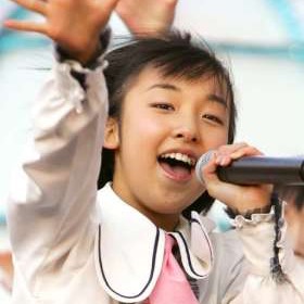 板野友美、「大赤字アイドル」へ!?　主演ホラー映画＆10周年フォトブックが相次いで大爆死