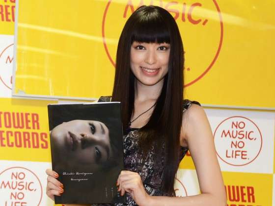 栗山千明の新CMでエラの違いが歴然に ネットでは「また顎削った？」と指摘