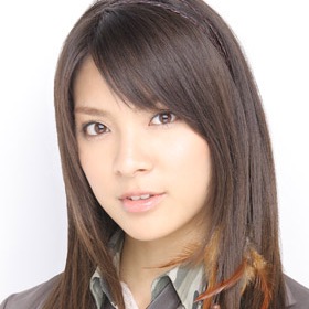 板野友美、「大赤字アイドル」へ!?　主演ホラー映画＆10周年フォトブックが相次いで大爆死