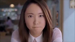 怒っている芸能人の画像