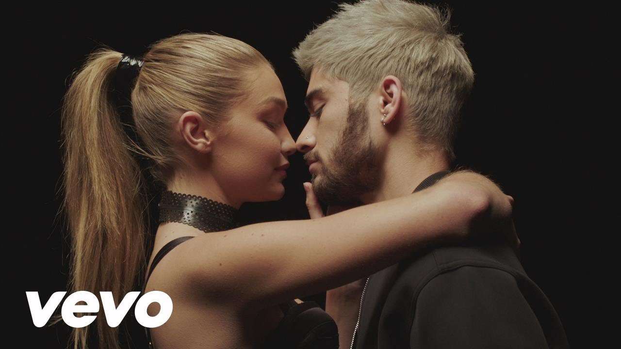 ZAYN - PILLOWTALK - YouTube