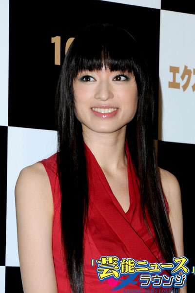 栗山千明の新CMでエラの違いが歴然に ネットでは「また顎削った？」と指摘