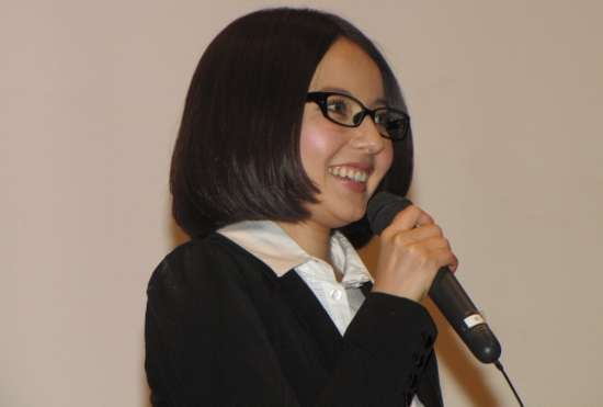 「超自己中心的」ベッキー、虚偽謝罪告白に批判噴出「川谷の妻を非難」「復帰狙いゲス根性」 - ライブドアニュース