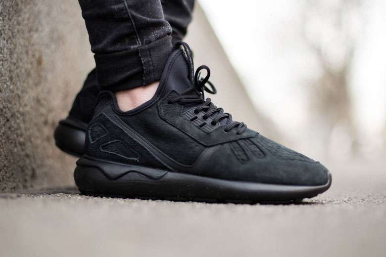 adidasのスニーカー好きな人