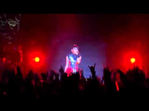 BABYMETAL　  紅月   AKATSUKI - YouTube