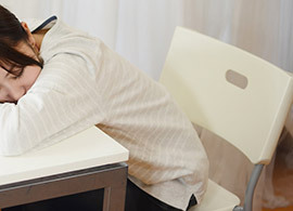 なぜ、日本の働く女性は世界一睡眠時間が短いのか　－結婚と家事分担・女の言い分（1/3） | 得するお金・数字 | PRESIDENT WOMAN Online | PRESIDENT Inc.