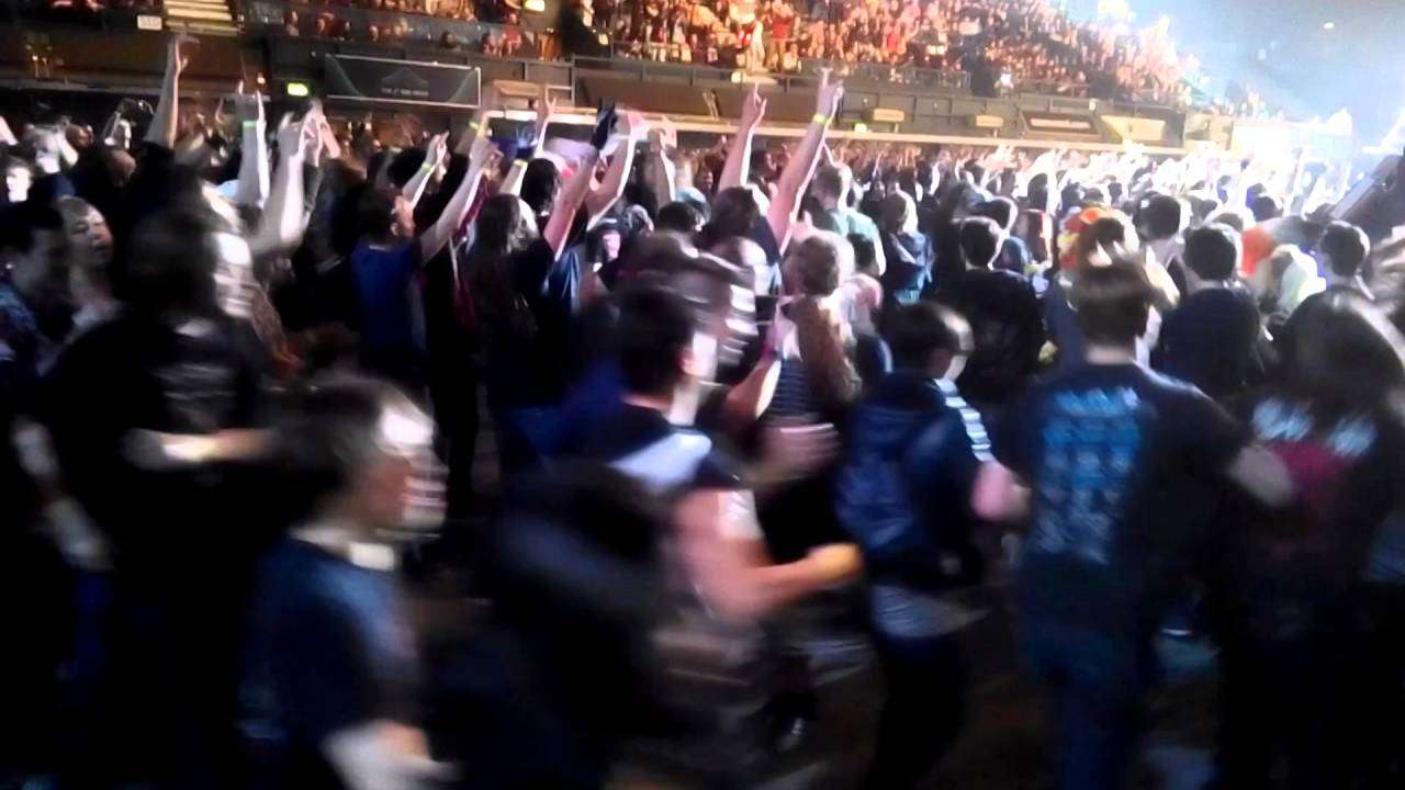 BABYMETAL Metal Resistance Live @ Wembley April 2 2016 - YouTube