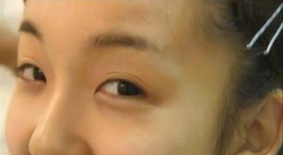 板野友美、「大赤字アイドル」へ!?　主演ホラー映画＆10周年フォトブックが相次いで大爆死