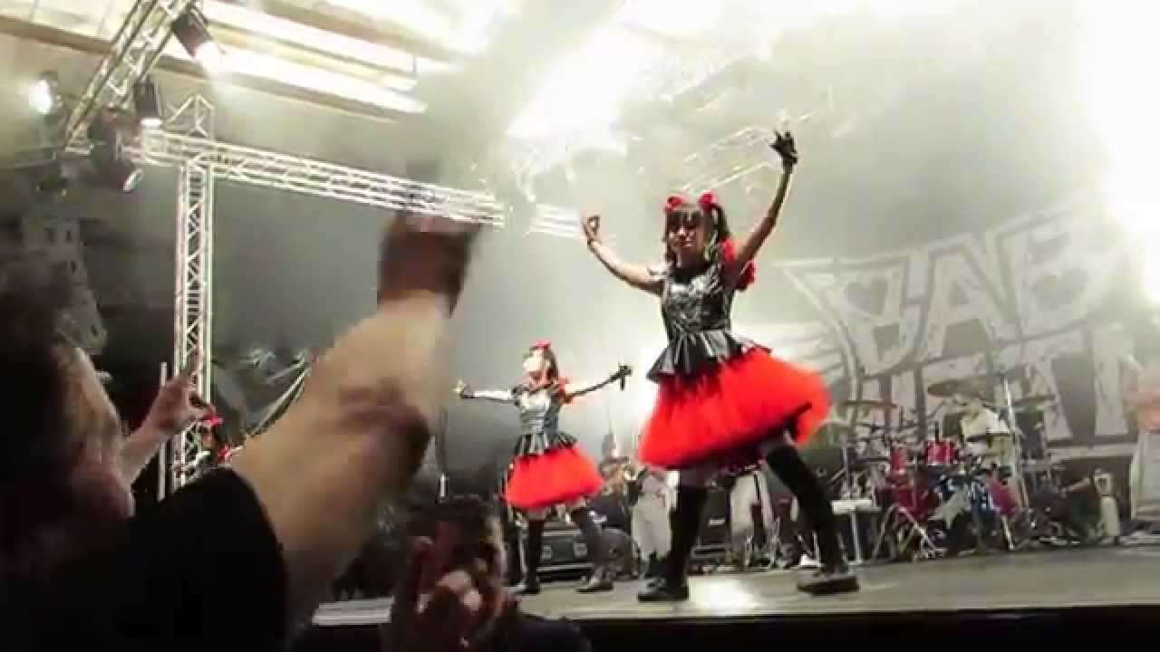 「BABYMETAL DEATH」BABYMETAL Live @ Estragon Club - YouTube
