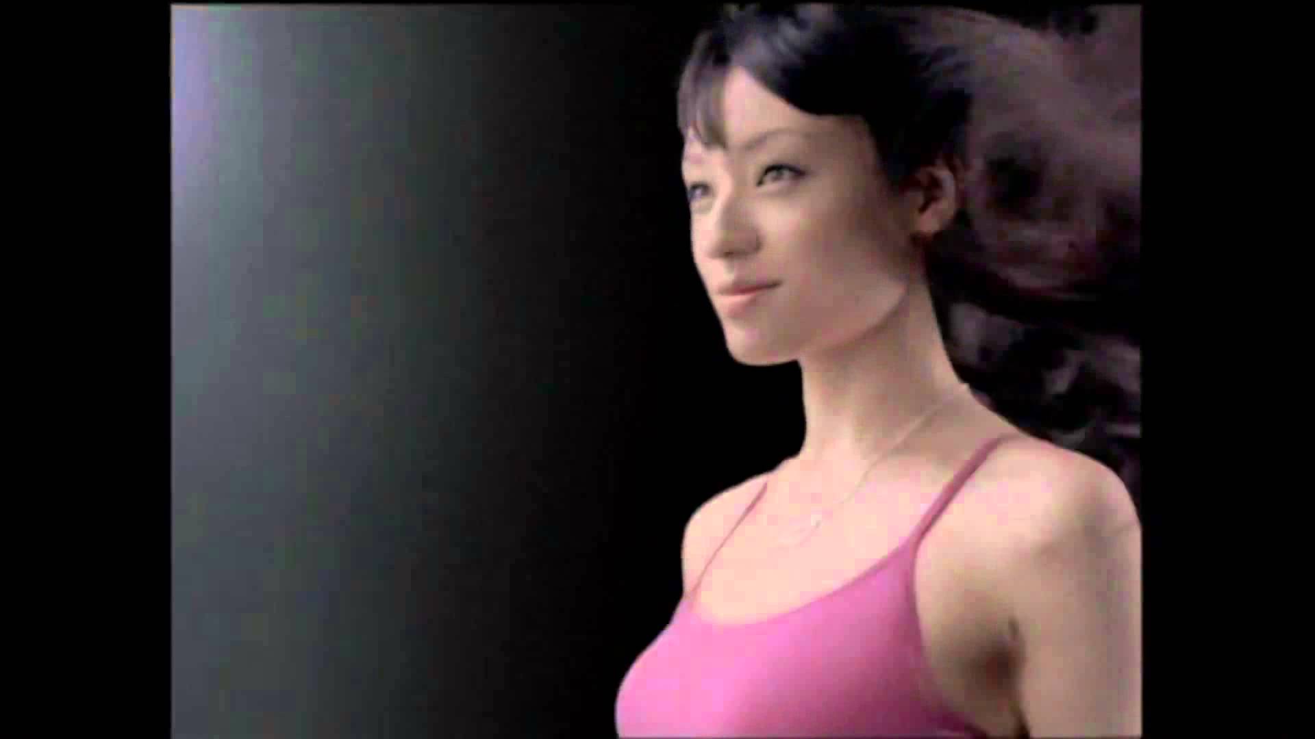 栗山千明の新CMでエラの違いが歴然に ネットでは「また顎削った？」と指摘