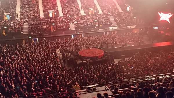 BABYMETAL：ニューアルバムがビルボード39位　坂本九以来53年ぶりトップ40入り