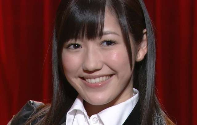AKB48・渡辺麻友、悶絶級に可愛すぎる「舌ペロ」写真に瞬殺されるファン続出